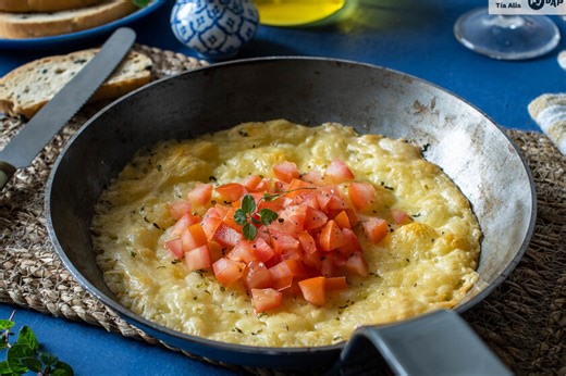 Cómo hacer provoleta al horno, un clásico argentino que harás en 10 minutos (y repetirás seguro)