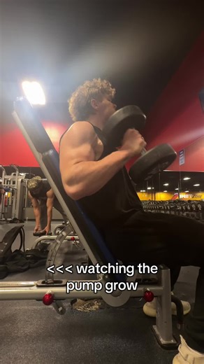 Pumping Arms at the Gym with Addison Rae