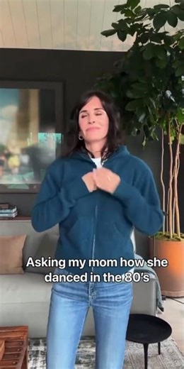 Courteney Cox recreates her famous Bruce Springsteen video dance, 2024. #friendstvshow #friends
