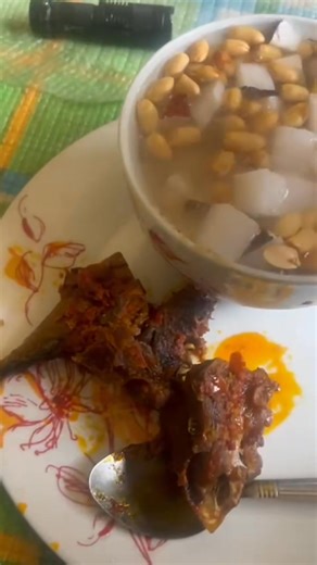 33 comments | People no go talk now that I'm drinking garri o........ @highlight @ | Tomilola Agnes Adeojo Arowolo | Facebook