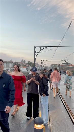 Porto, Portugal’s second-largest city, is a captivating blend of old-world charm and contemporary flair. Nestled along the Douro River in the north of the country, Porto is best known as the birthplace of port wine and for its dramatic hillsides, colorful buildings, and iconic azulejo (ceramic tile) facades. A UNESCO World Heritage Site, Porto’s historic center is home to narrow cobbled streets, baroque churches, and centuries-old architecture. The city’s Ribeira district buzzes with life, where