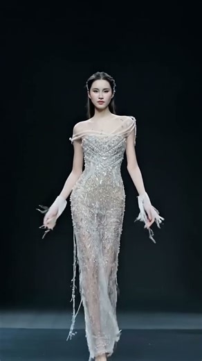 Beautiful Girl Fashion Model | Elegant Style & Trendy Look