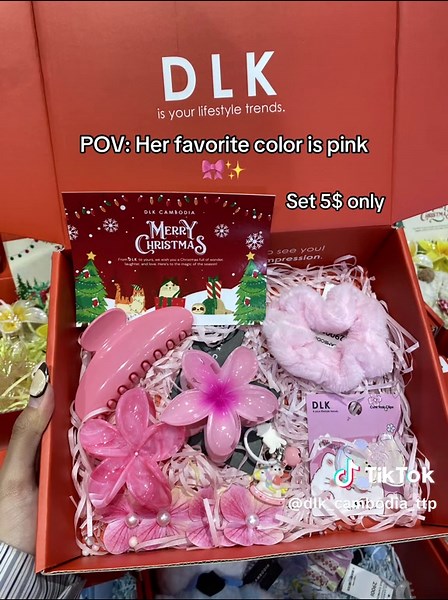 អូនស្រឡាញ់ពណ៌pink 💗✨ @DLK_CAMBODIA 📍សាខាមហាវិថីអង្គរភ្នំពេញ ( ជិត Aoen ll ) 📍 សាខាច្បារអំពៅ 📍សាខា IFL 📍សាខា ទួលទំពូង 📍សាខា ចំការដូង #shopping #dlkttp #tiktok #gift #christmas
