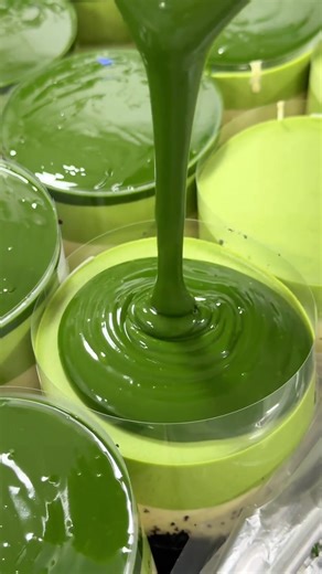 Your matcha cake is in the making🍵🍰 #Matcha#MatchaDessert #MatchaLover #MatchaCake