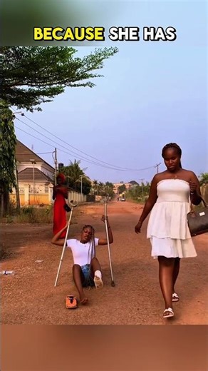 He left his girlfriend…😯Just to help an injured girl💔#emotional #viral #shorts