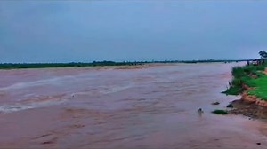 409K views · 9K reactions | نالہ ڈیک انڈیا نے پانی چھوڑ دیا اور سیلاب...