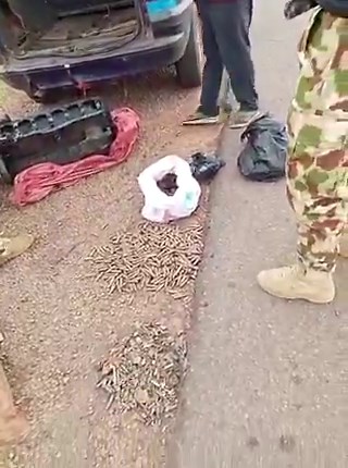 VIDEO: Troops intercept ammunition, explosive materials along Kaduna–Plateau axisBy: Zagazola Makama Troops have intercepted a cache of ammunition and suspected explosive materials along the Manchok–Jos road, leading to the arrest of multiple suspects.Security sources told Zagazola Makama that the operation took place at about 11:45 a.m. on April 16, 2026, when troops deployed at Manchok, near Boys Science Secondary School, stopped a navy blue Opel wagon commercial vehicle. According to the sour