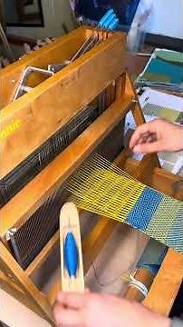 Weaving on a 4-Shaft Table Loom