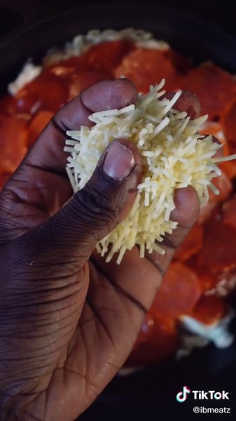 How to Make Noodle Pizza: Ramen Pizza Recipe