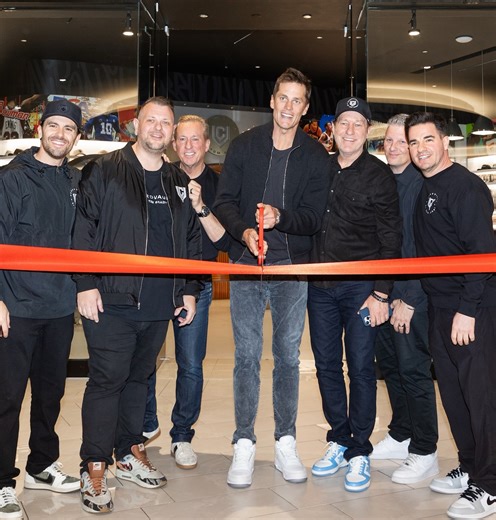 Tom Brady opens a store at the Mall of America