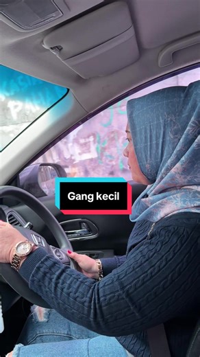 Tutorial memasuki gang kecil #kursusmengemudipekanbaru #belajarmengemudipekanbaru #satriakursusmengemudipekanbaru #tutorial #drivinglessons