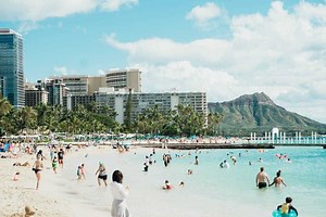 Why is Waikiki Beach Famous? Here are 10 Answers to Your Question - The Hawaii Vacation Guide