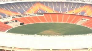 Hoonkar: Is creating issue over 'Narendra Modi Stadium' 'correct' for Congress? (25.02.21) | ABP Live