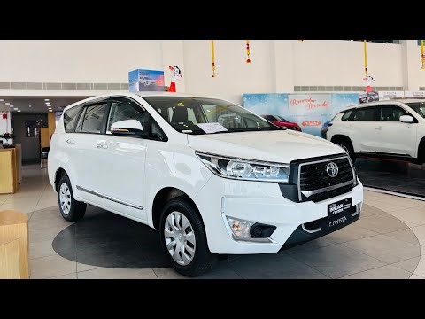 2025 Toyota Innova crysta Base model 17 Lakh Detailed Review ✅