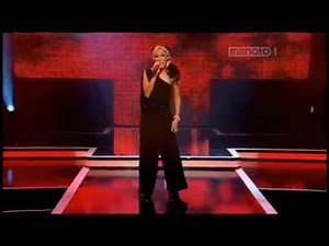 Iranian Girl Live on Stage - Googoosh Academy