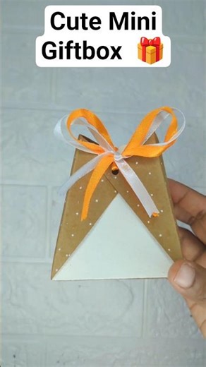 “This tiny box is perfect for surprise gifts!”