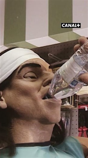 Un nouveau carburant débarque ! #Humour #LesGuignols #Shorts