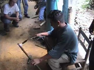 Doblando bambú / Bending Bamboo Short