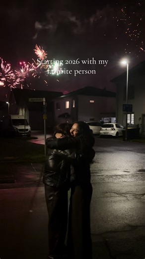 Love you soo much pookie ❤️❤️ #newyear #bestfriend #fireworks #hug #loveyoupookie💕