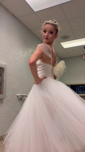 La Sylphide with @BocaBalletTheatre, marking my first full length ballet 🧚🩰🏴󠁧󠁢󠁳󠁣󠁴󠁿 #lasylphide #ballet #bocaballet #bocaraton #balletcore