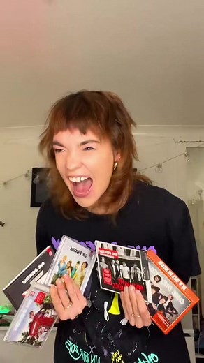 Being a One Direction at this point isn’t even a choice it’s simply part of my DNA #onedirection #ColorCustomizer