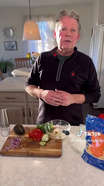 Layered Nacho Mountain #nachos #cooking #easyrecipe #dadscookingtips #recipes #dadsoftiktok