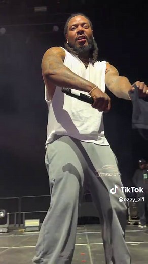 Fetty Wap - Trap Queen Live Performance 🔥