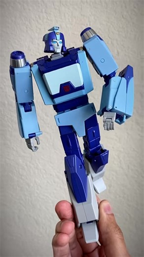 Art2transformers on Instagram: "Fans toys Blurr #transformers #g1transformers #blurr #fanstoys #figureposing"