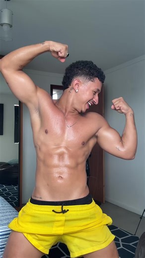 Bodybuilding Poses in Dance Videos on TikTok