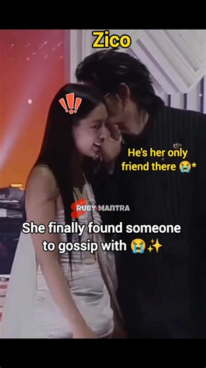 Jennie running to Zico at MMA 🥹💖! #jennie #viral #shorts #blackpink #mma #fyp #music #song #trending