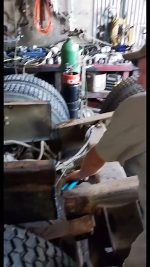 Time to make it grow into a full-sized silage truck!!!!#silage #framestretch #weldernation