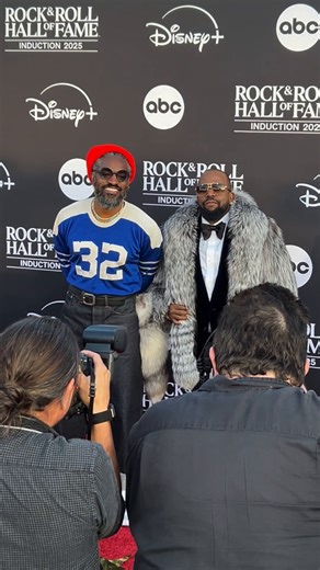 The carpet is rolled out, the legends are arriving. Tune in New Year's Day 8/7c on ABC, next day on Hulu! 🔥🎶 | ABC