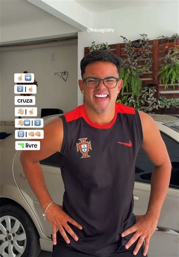 Tutorial dancinha do TikTok: passo a passo fácil