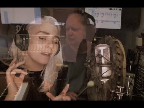 THE LAST KINGDOM | Eivør & John Lunn - Lívstræðrir (live from home)