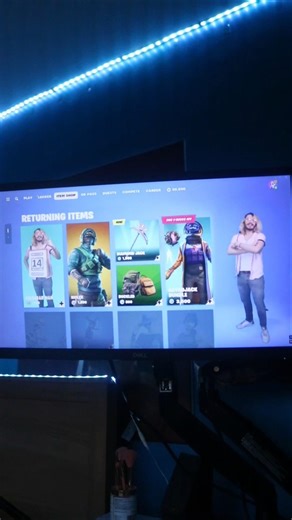 Stg everyone's in fortnite these days 🙄🙄 #valentinesday #valentine #fortnite #fyp #calendarman