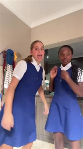 forgot the dance😭🙏@nina🕷️ #fyp #sama28 #friendship #highschool