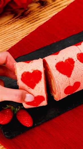 5-Minute Crafts GIRLY on Instagram: "Surprise your sweetheart with these amazing Valentine’s crafts! #crafts #desserts #5mcgirly #love"