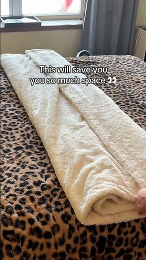 How to fold your blanket the right way 👌