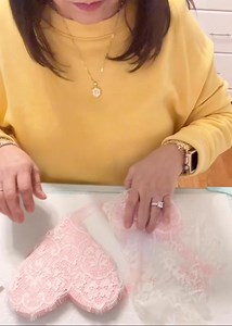 Shabby Chic Hearts #shabbychic #crafting #makersgonnamake #diyprojects #crafts | Designs by Dina