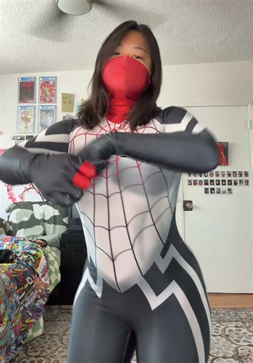 Silk Cosplay Dance Showcase: A Marvelous Performance