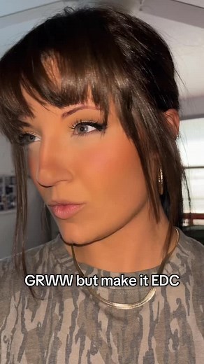 12 reactions · 3 comments | OOTD  EDC OWB Version #committedoutdoors #aliengearholsters #girlswithguns | Shealee Christina Parker | Facebook