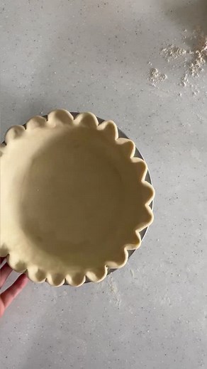 PIE SCHOOL ALL MONTH LONG! Time for another crimp tutorial! This time, the scallop 💁‍♀️ as always, drop your pie questions in the comments - I got you! ❤️ | Erin Jeanne McDowell