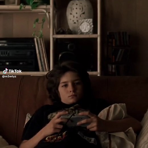 Mid90s Skate Movie Edit: The World Is So Small Vibe