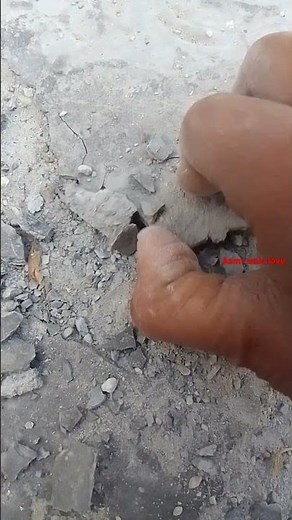 Eating Crunchy floor cement 🤤