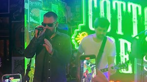 Eric Church Makes Surprise Appearance At Chief’s After Toby Keith Tribute Concert, Hops On Stage To Perform “Springsteen” | Whiskey Riff