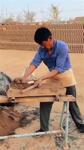 The vanishing craft making earthen bricks by hand...#Artisan#Traditional craftsmanship#Thi