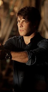 "Grimm" BeeWare (TV Episode 2011)