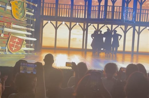 Aisling Bea on Reels