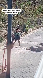 Esta mañana de martes se pudo observar como una persona intenta remover los adoquines que resguarda el túmulo en proceso de secado, uso su fuerza y su herramienta el azadon para remover luego se retira. En los últimos días desde que se coloco el túmulo en la entrada de la Escuela ha habido oposición encontrá de algo que ayuda a los niños ya que ya hubo accidentes en el mismo punto Este túmulo es para proteger a los niños ya que dan inicio las clases varias personas se oponen a este reductor de v