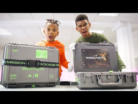 UNBOXING THE MOST EPIC PAIR OF FOOTBALL BOOTS/ CLEATS !!